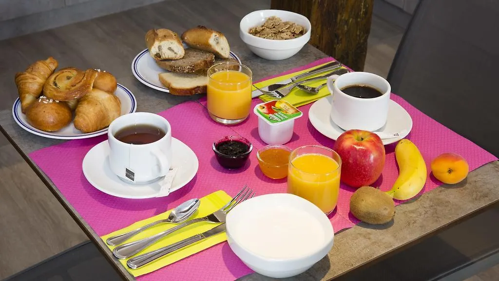Du Plat D'etain Hotel 3*
