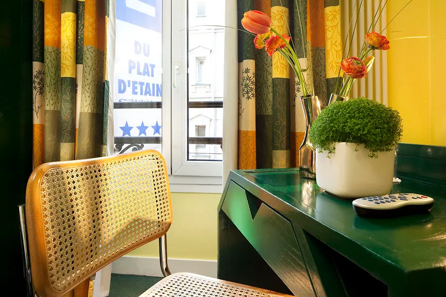 Du Plat D'etain Hotel 3*