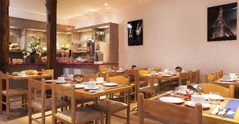 Du Plat D'etain Szálloda 3*