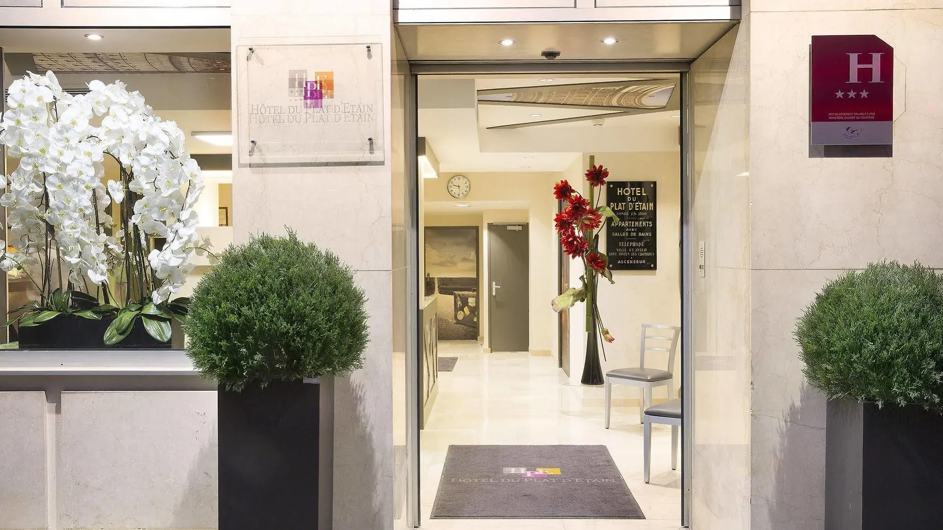 Hotel Du Plat D'etain 3*